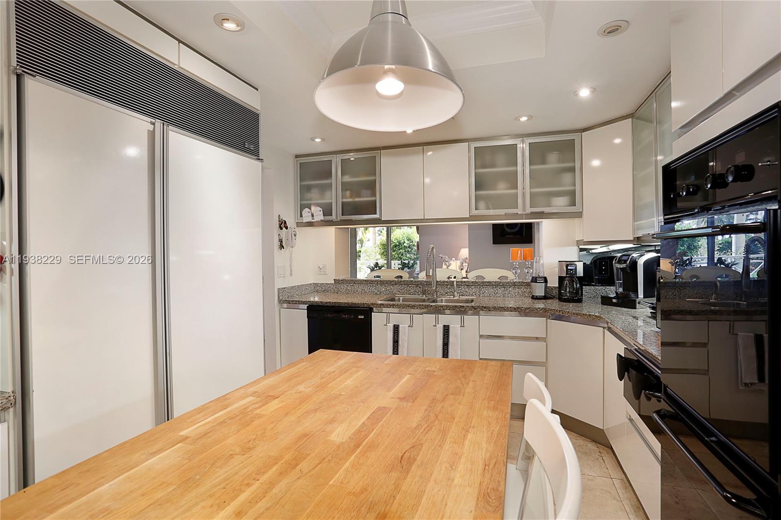 445 Grand Bay Dr 215