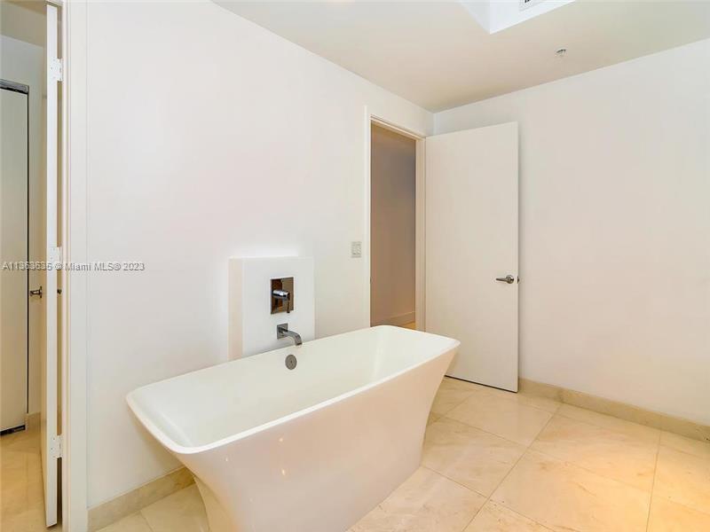 Marina Palms - Residential Lease