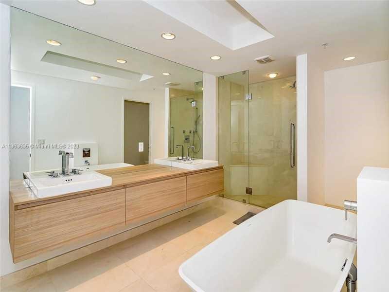 Marina Palms - Residential Lease