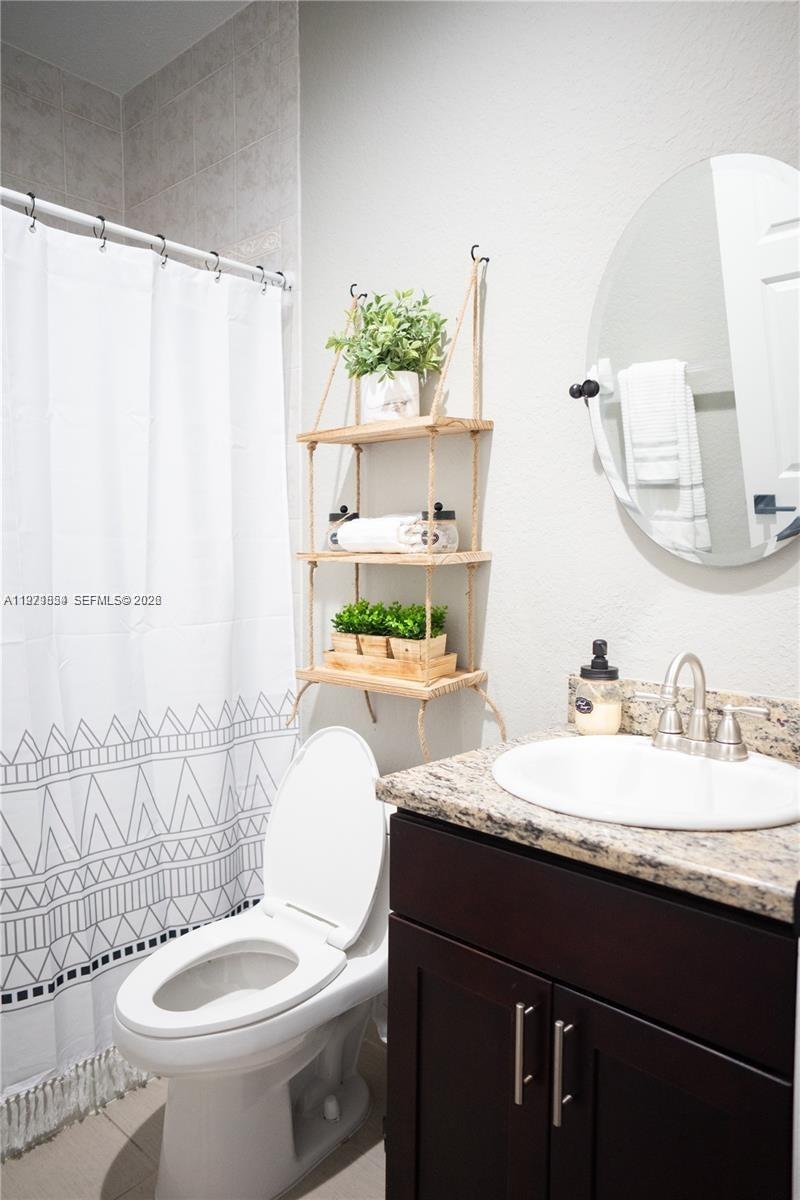 KINGS POINT COMMERCIAL PA - Residential