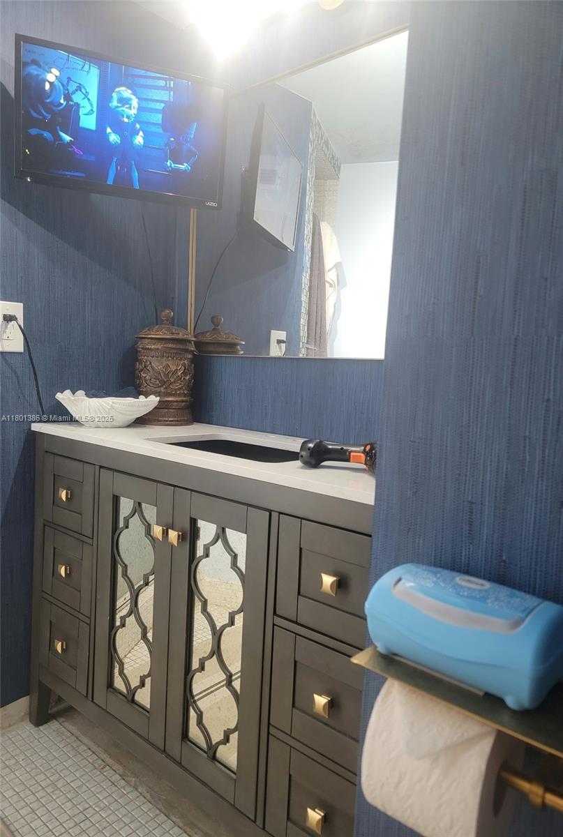 BUCKLEY TOWERS CONDO - EA - Residential