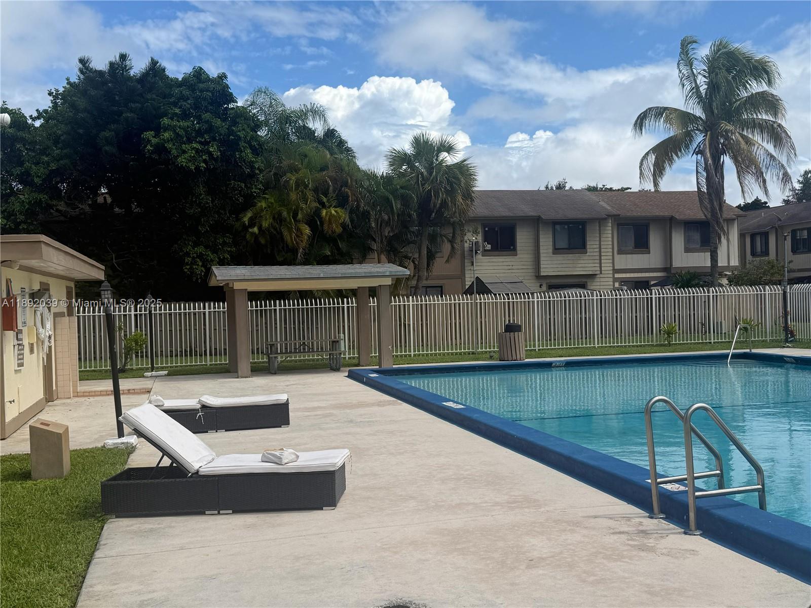 NORTHPOINTE AT THE CALIF - Residential