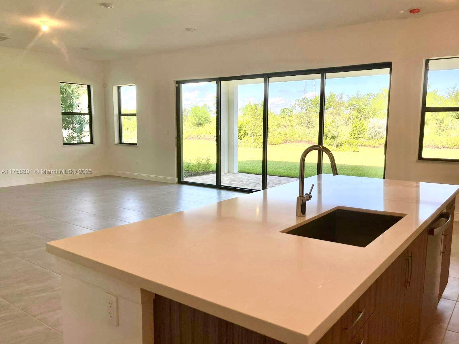 12535 N Parkland Bay Trl