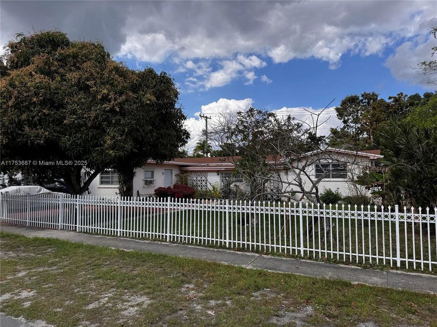 Spacious 4-bedroom, 3-bathroom home with a separate 1/1 efficiency, offering flexibility for additional income or guest space. Features a brand new roof and new AC, making this a solid opportunity in a prime location.