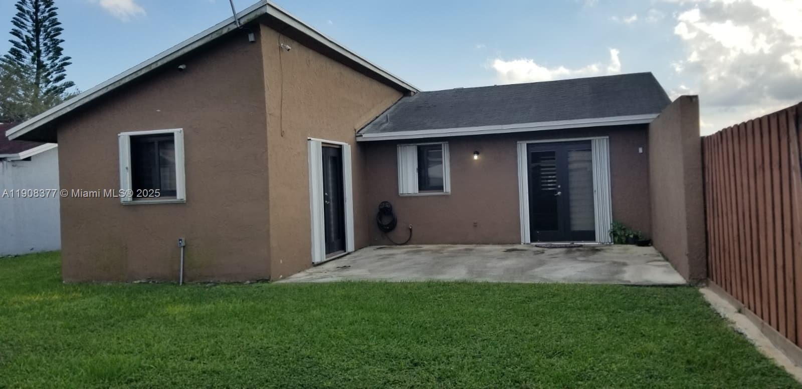 COMFORT VILLAS 1ST ADDN - Residential Lease