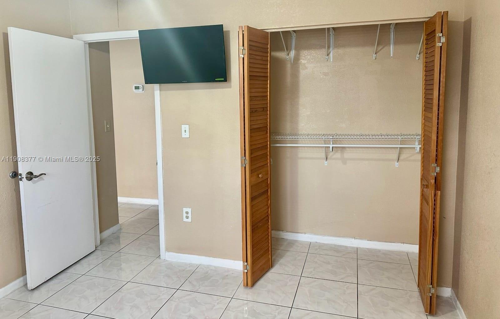 COMFORT VILLAS 1ST ADDN - Residential Lease