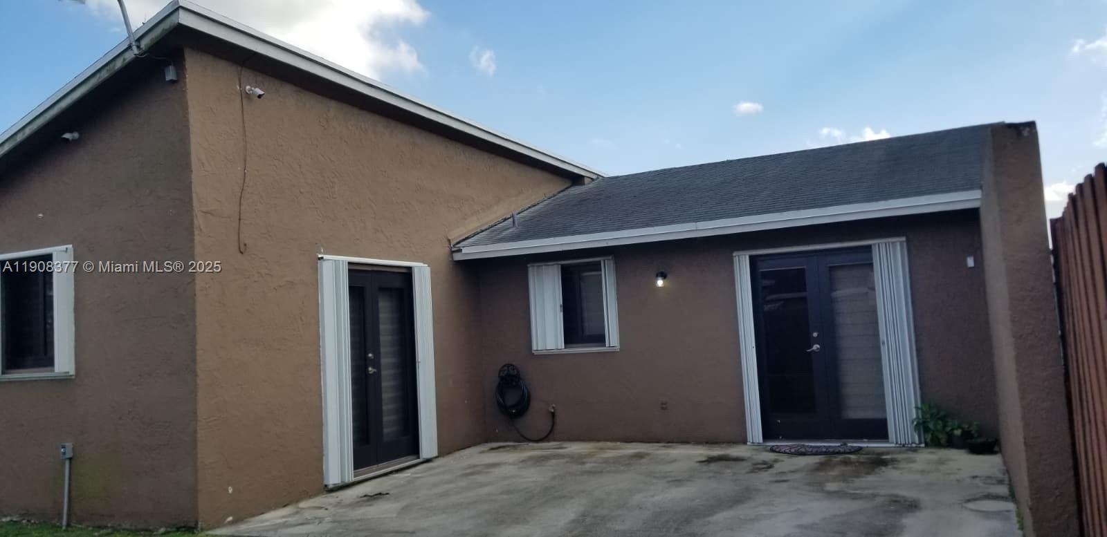 COMFORT VILLAS 1ST ADDN - Residential Lease