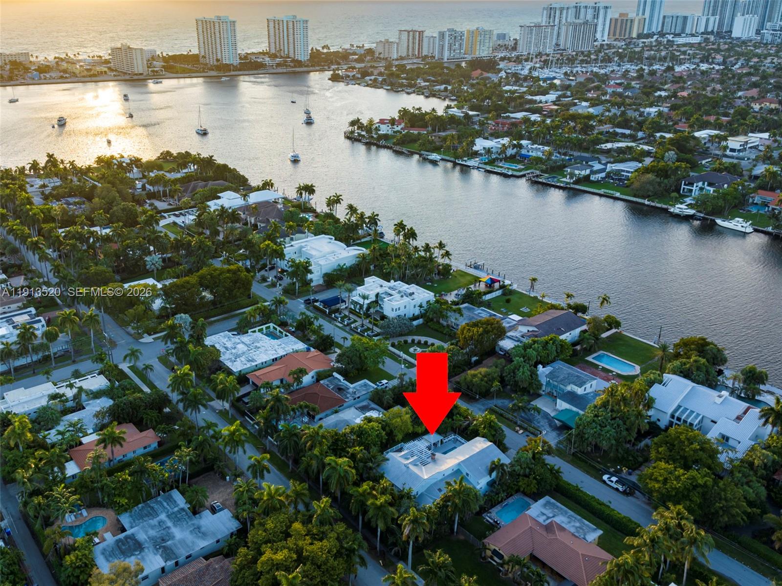 HOLLYWOOD LAKES SECTION - Residential