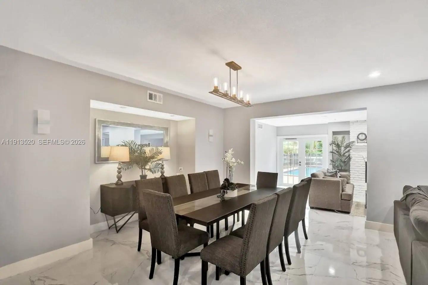 HOLLYWOOD LAKES SECTION - Residential