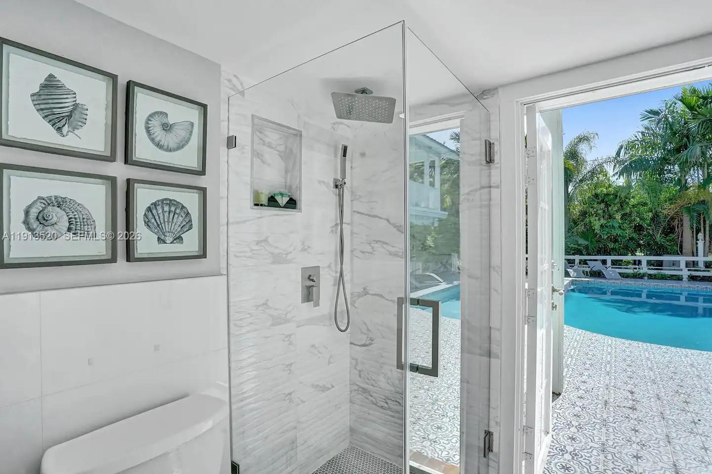 HOLLYWOOD LAKES SECTION - Residential