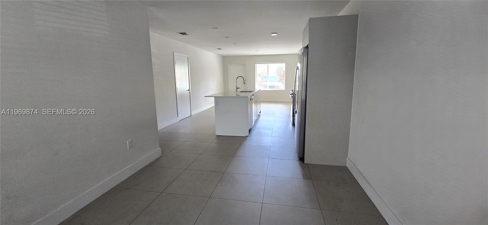 RIVERWOOD - Residential Lease