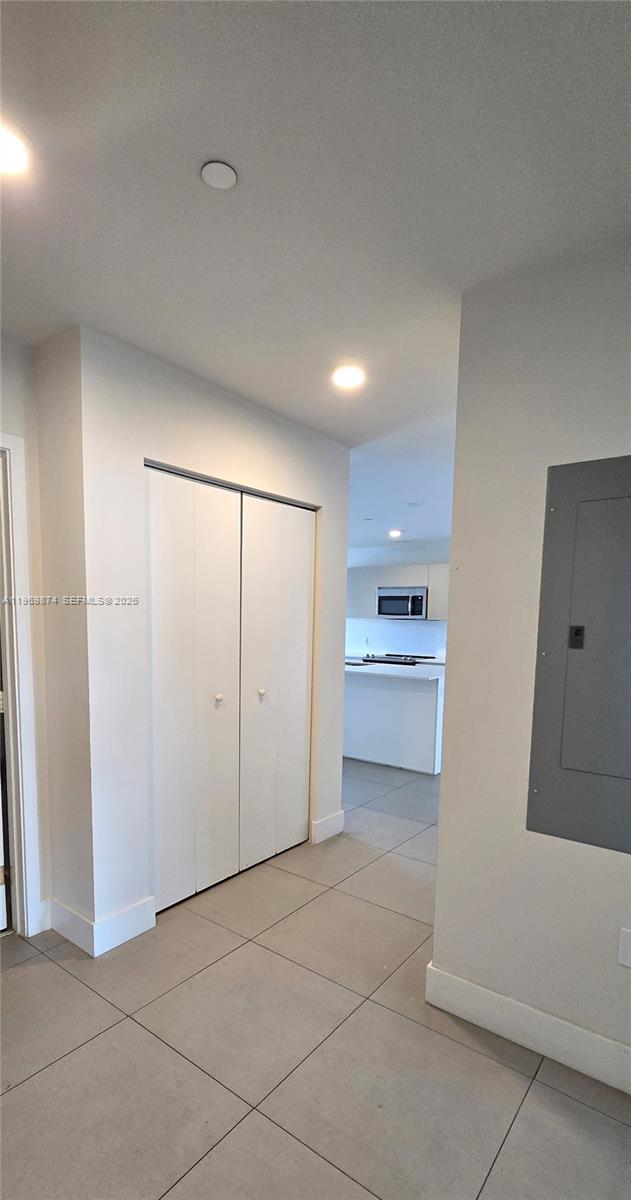 RIVERWOOD - Residential Lease