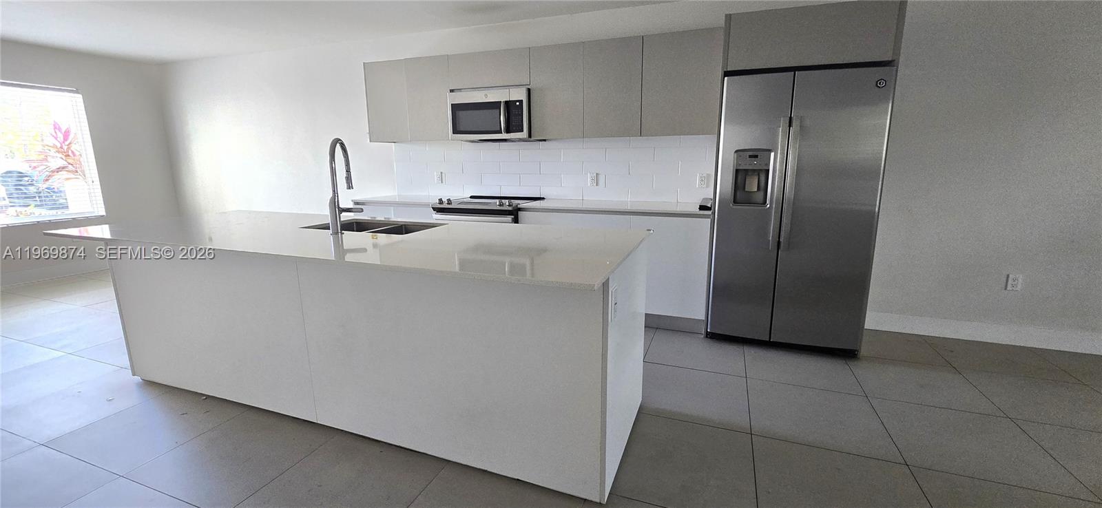 RIVERWOOD - Residential Lease