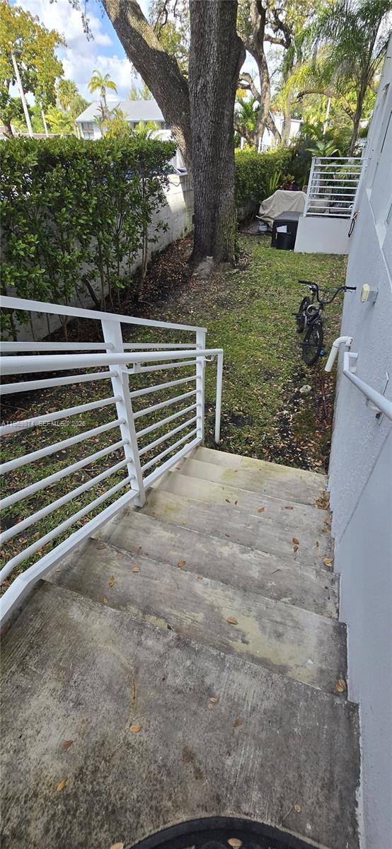 RIVERWOOD - Residential Lease