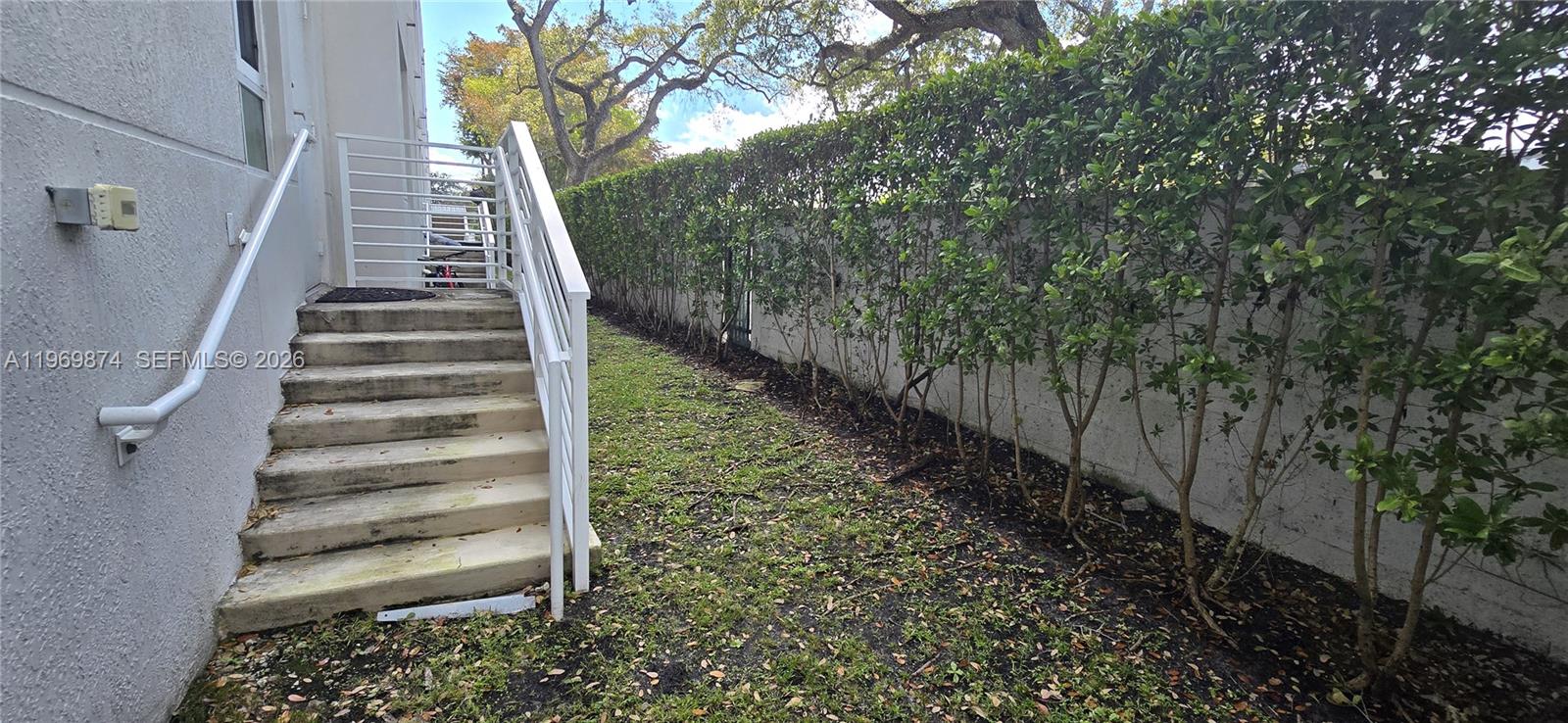 RIVERWOOD - Residential Lease