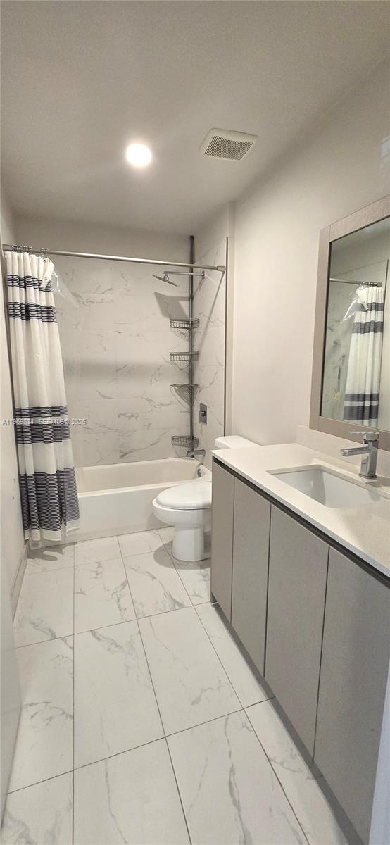 RIVERWOOD - Residential Lease