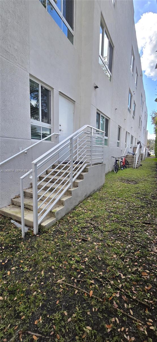 RIVERWOOD - Residential Lease