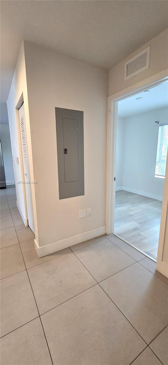 RIVERWOOD - Residential Lease