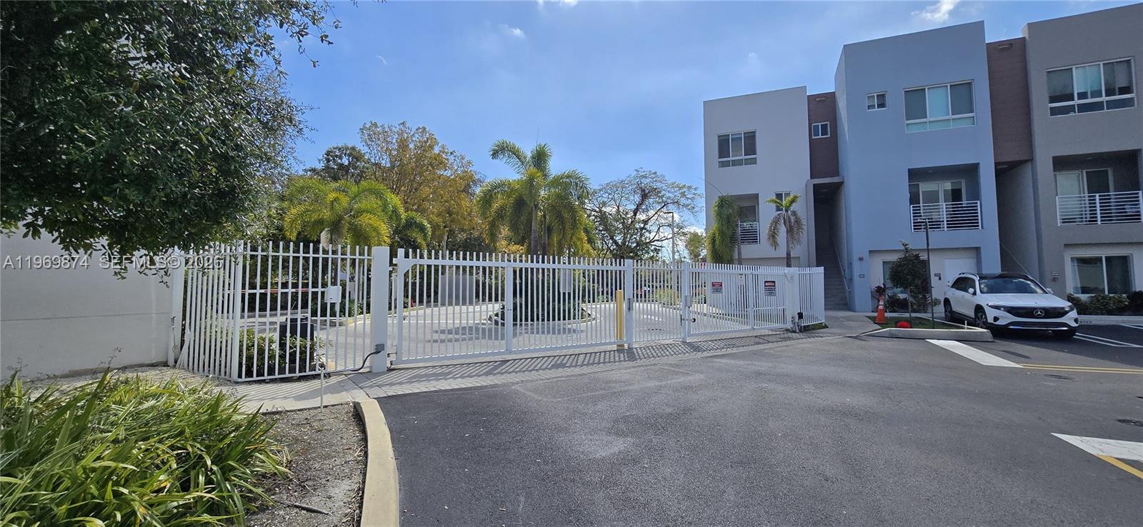 RIVERWOOD - Residential Lease