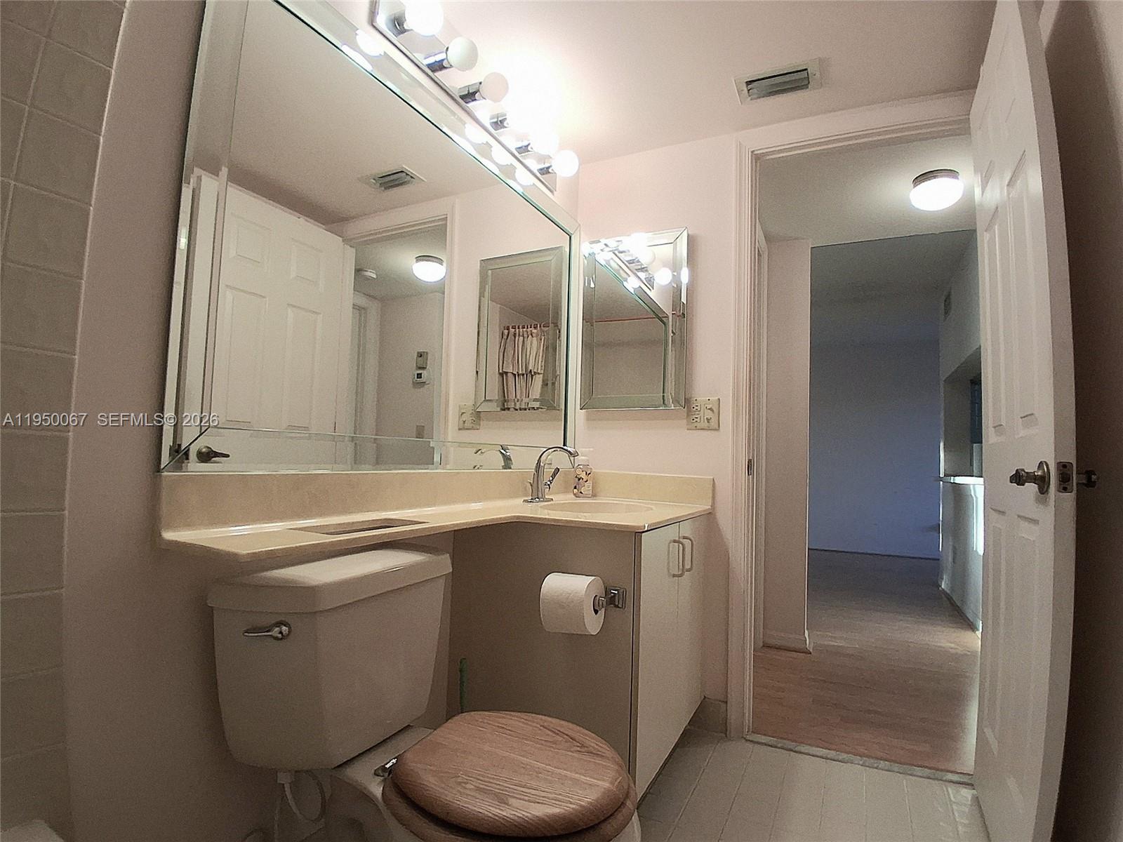 SUNRISE LAKES 206 CONDO - Residential