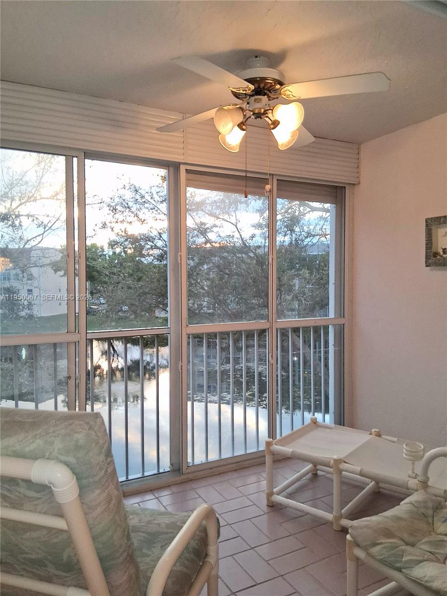 SUNRISE LAKES 206 CONDO - Residential