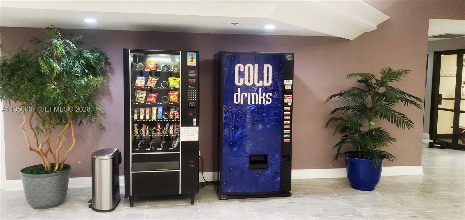 SUNRISE LAKES 206 CONDO - Residential