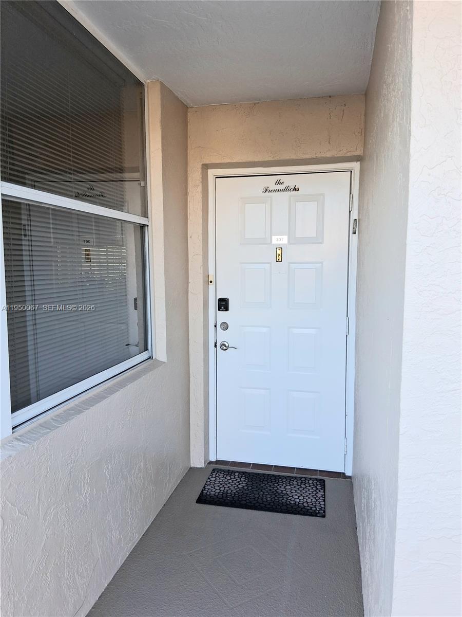 SUNRISE LAKES 206 CONDO - Residential