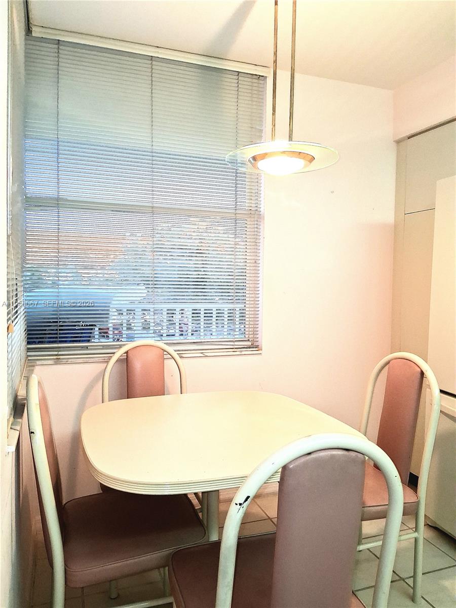 SUNRISE LAKES 206 CONDO - Residential