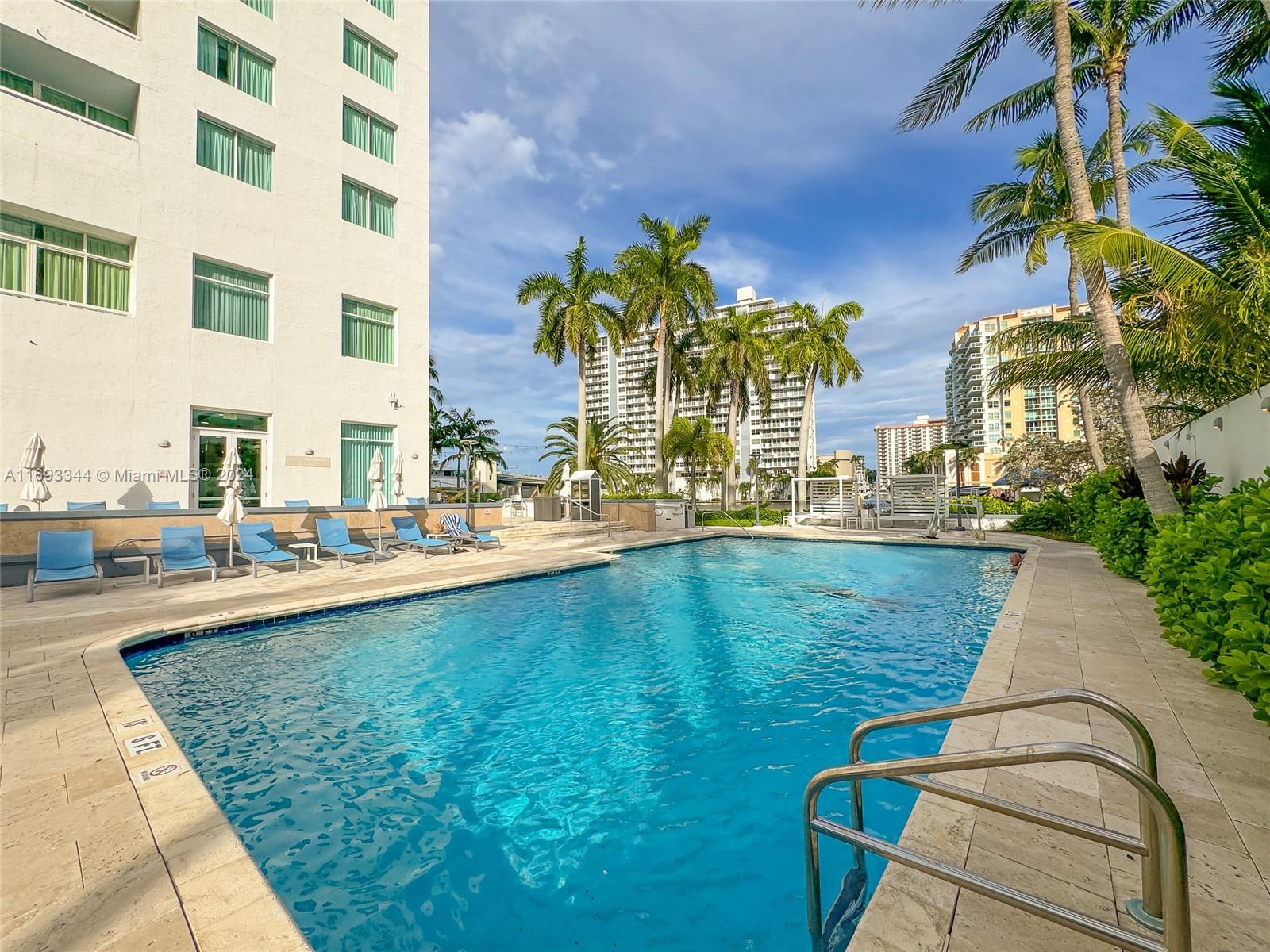 2670 E Sunrise Blvd 528