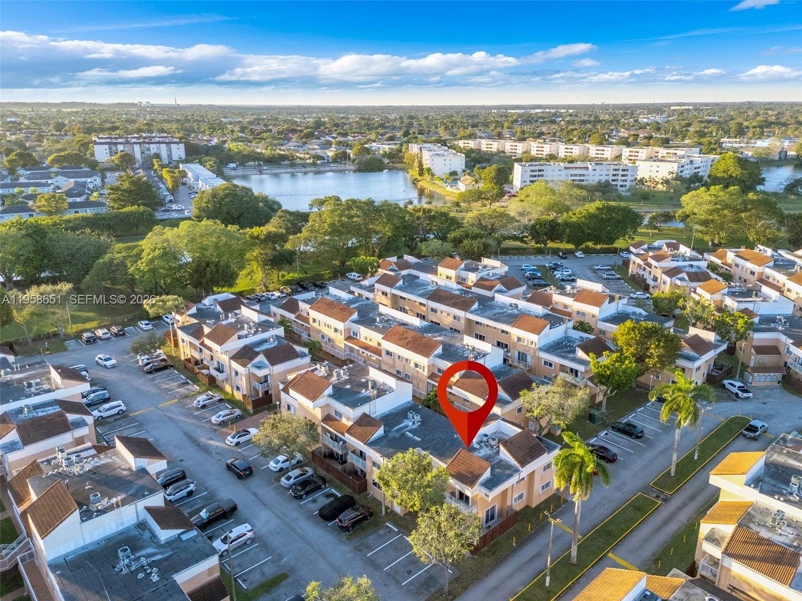 THE SEASONS VILLAS & THMS - Residential