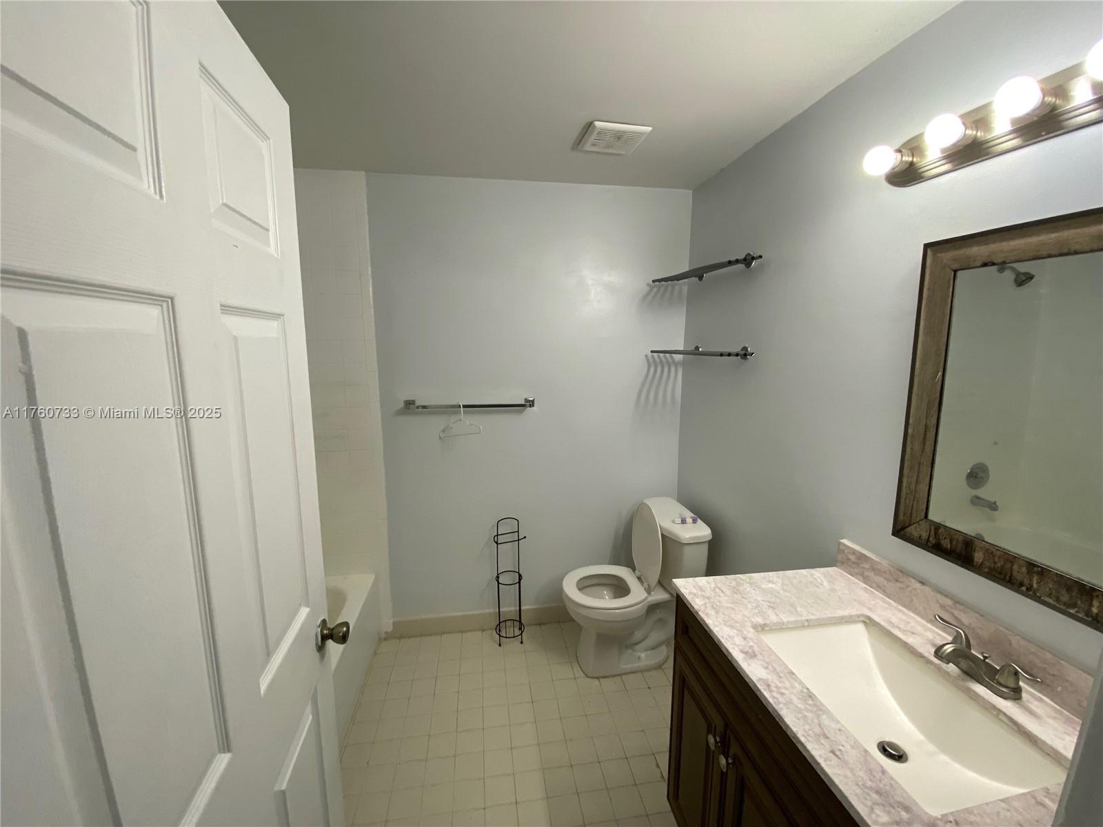 WESTCHESTER TOWNHOUSES - Residential