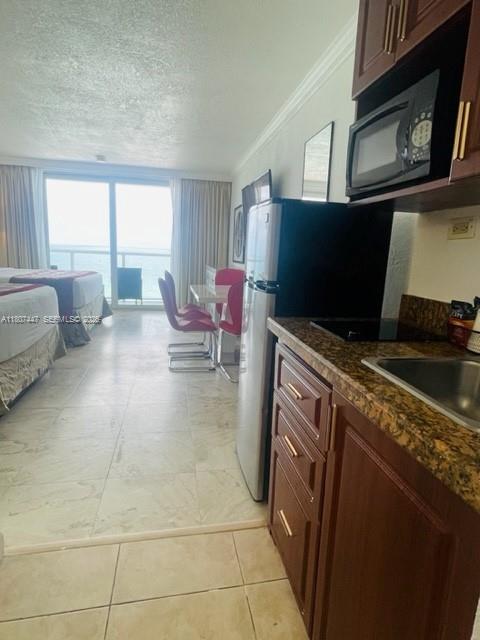 THE AVENTURA BEACH CLUB C - Residential