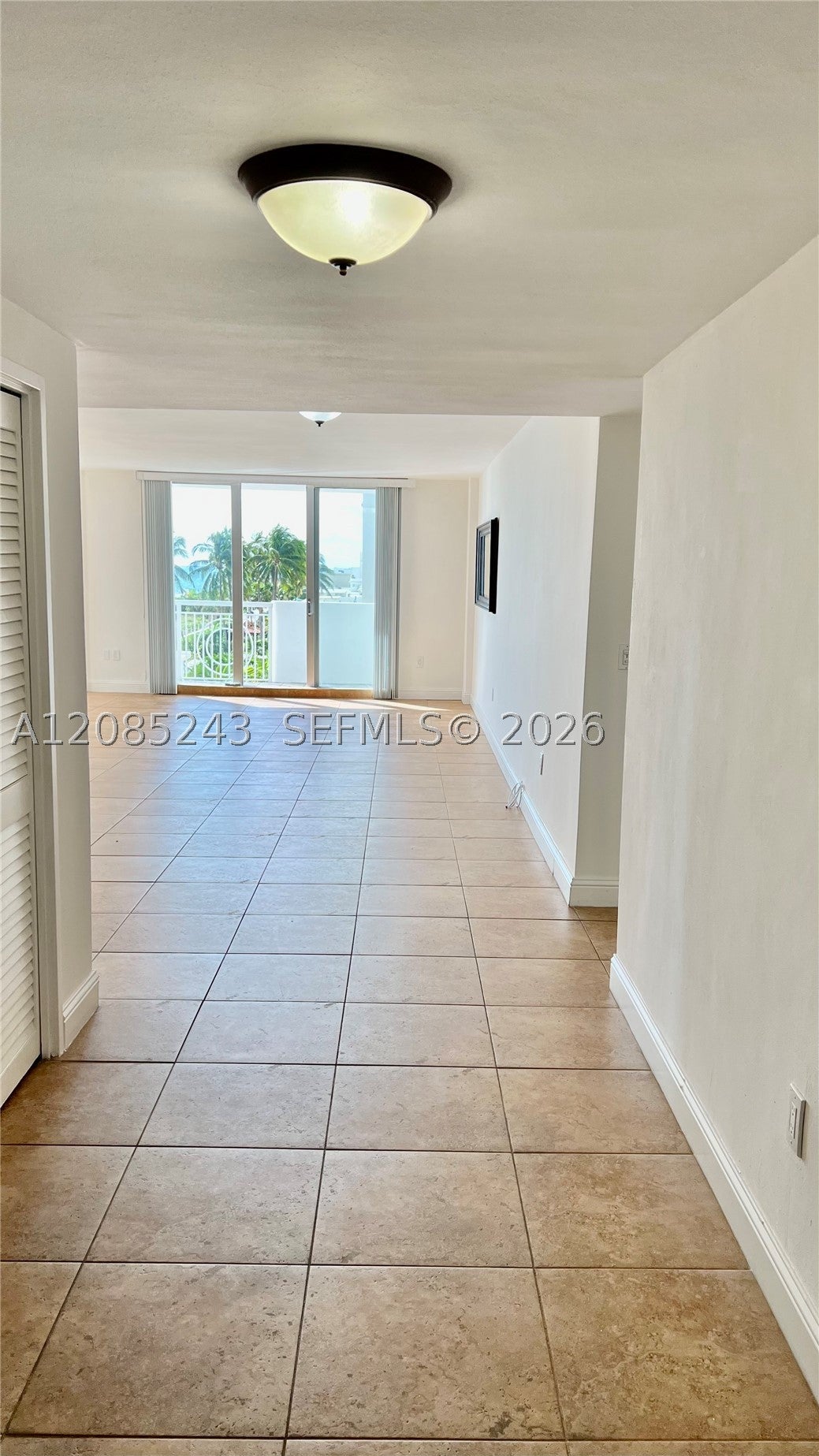5825 Collins Ave 5G