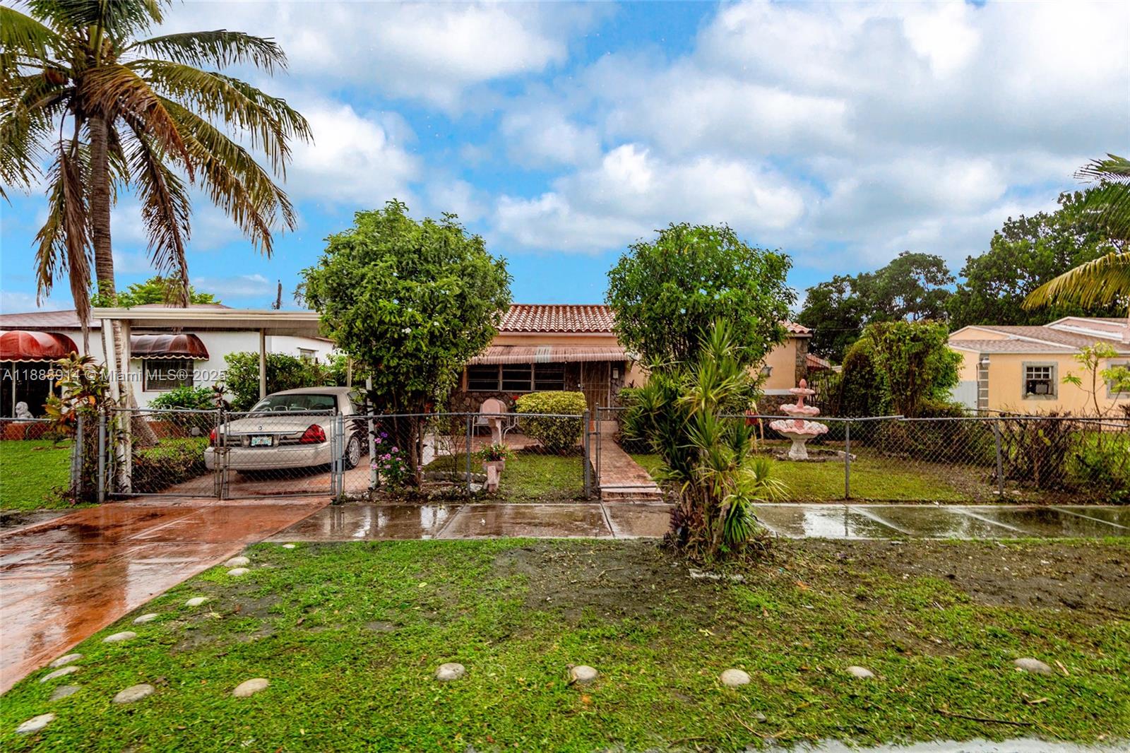Excellent investment opportunity! This 2-bedroom, 1-bath home sits in a well established neighborhood. With strong rental demand and long-term appreciation potential, it’s the perfect addition to an investor’s portfolio. Priced to sell, this property won’t last—secure your next income-generating asset today!