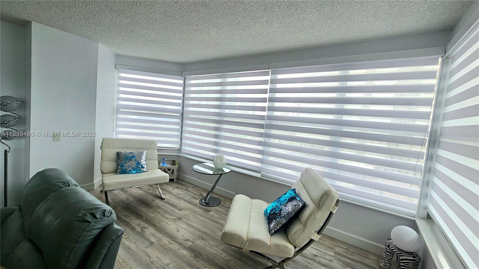 HEMISPHERES CONDO - Residential Lease
