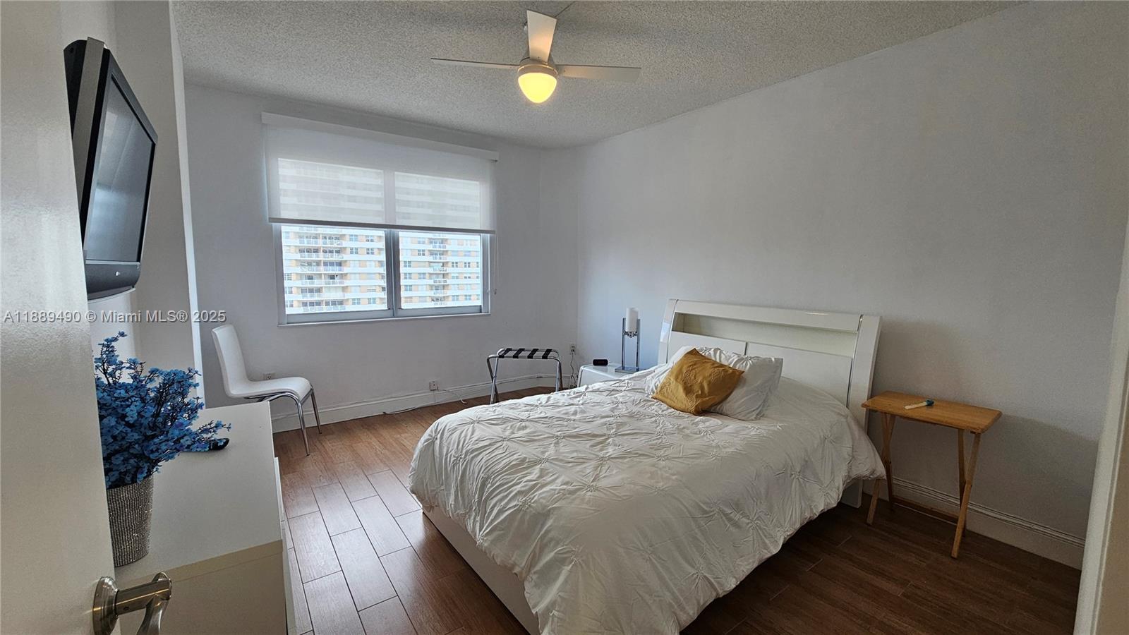 HEMISPHERES CONDO - Residential Lease