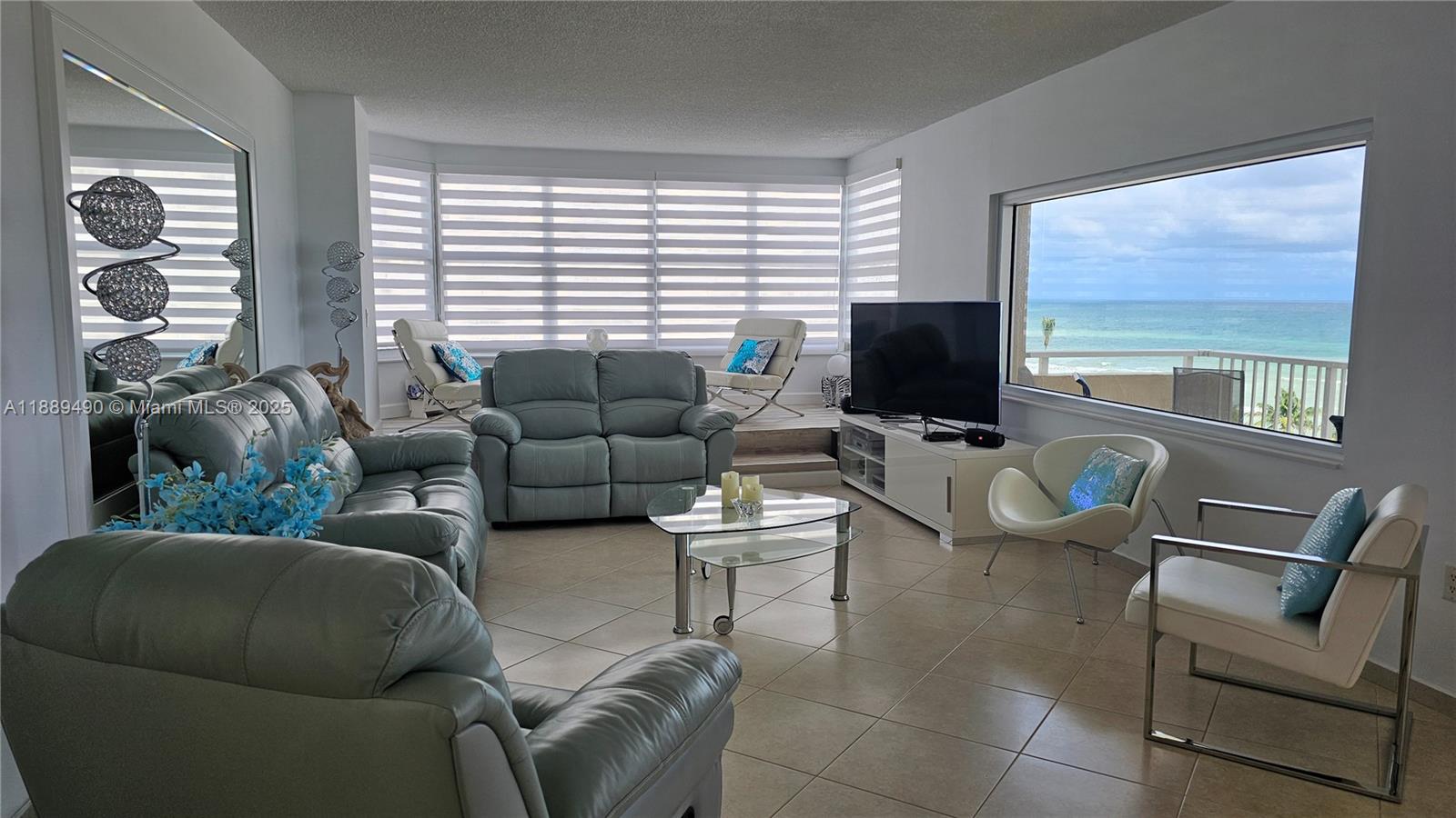 HEMISPHERES CONDO - Residential Lease
