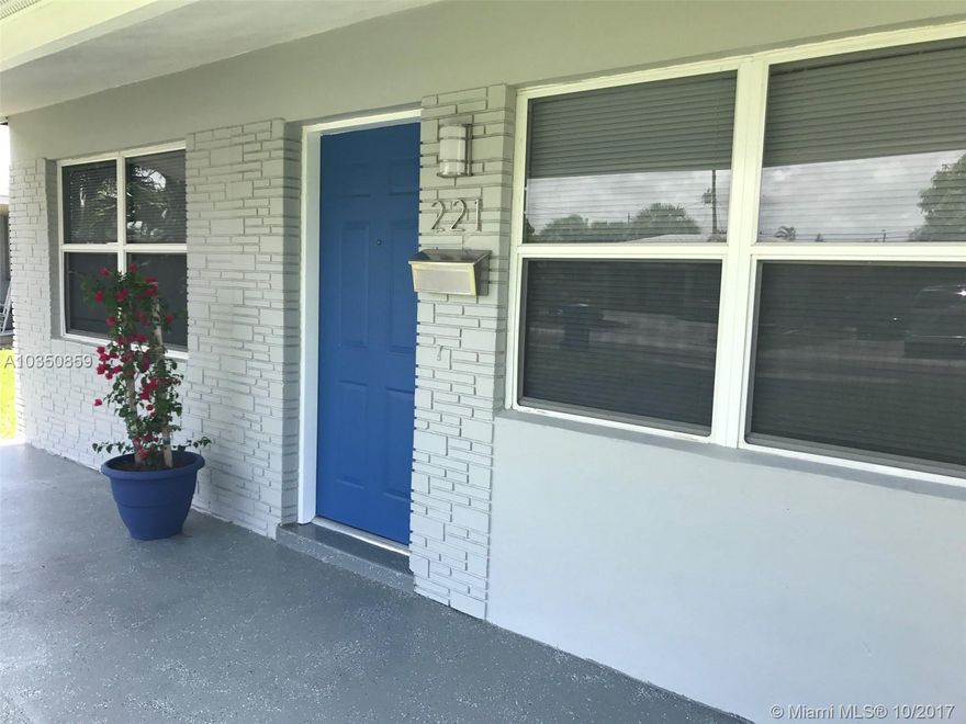 Drastically Reduced!! A must see!! Ready to move in 2bed/1 bath fully and tastefully remodeled home on desirable North Andrews Gardens street. Home has been freshly painted inside/out. It offers brand new laminate flooring, brand new kitchen with quartz countertops, backsplash, island and new S/S appliances. Brand new bathroom. New lighting. New ductwork and A/C, updated electrical, newer roof and windows. Great open layout with spacious florida/family room (could be 3rd BR). Spacious pantry/laundry room (could be 2nd bath). Screened porch and large backyard with room to expand or pool make this home perfect for entertaining. Large shed for extra storage. New sod and landscaping. Perfect starter home minutes from I-95 & 10 min from the beach. BELOW MARKET VALUE! APPRAISAL REPORT ATTACHED.