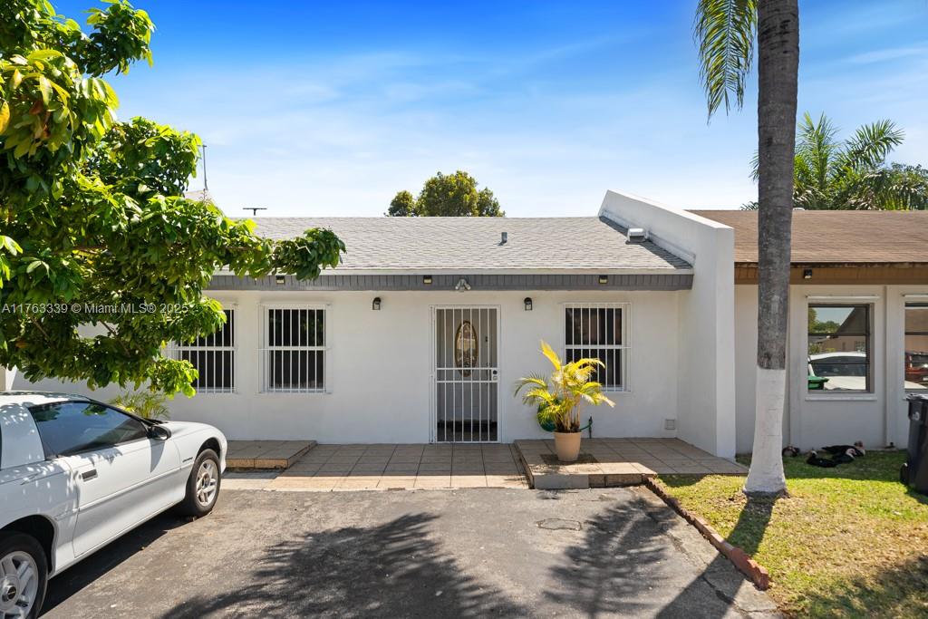 Property for Sale at 5225 Sw 140th Pl, Miami, Broward County, Florida - Bedrooms: 3 
Bathrooms: 1  - $430,000