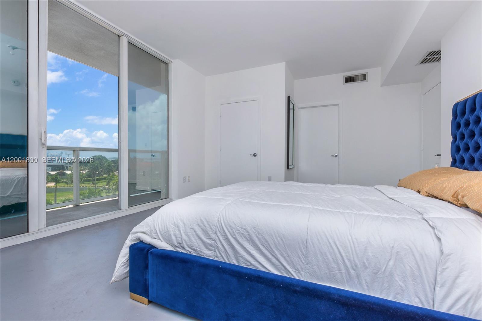 VIZCAYNE NORTH CONDO - Residential Lease