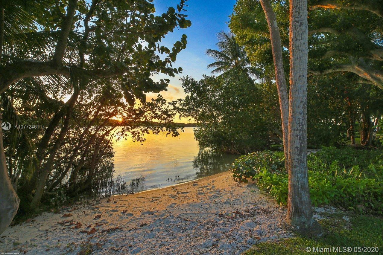 JUPITER ISLAND - Residential