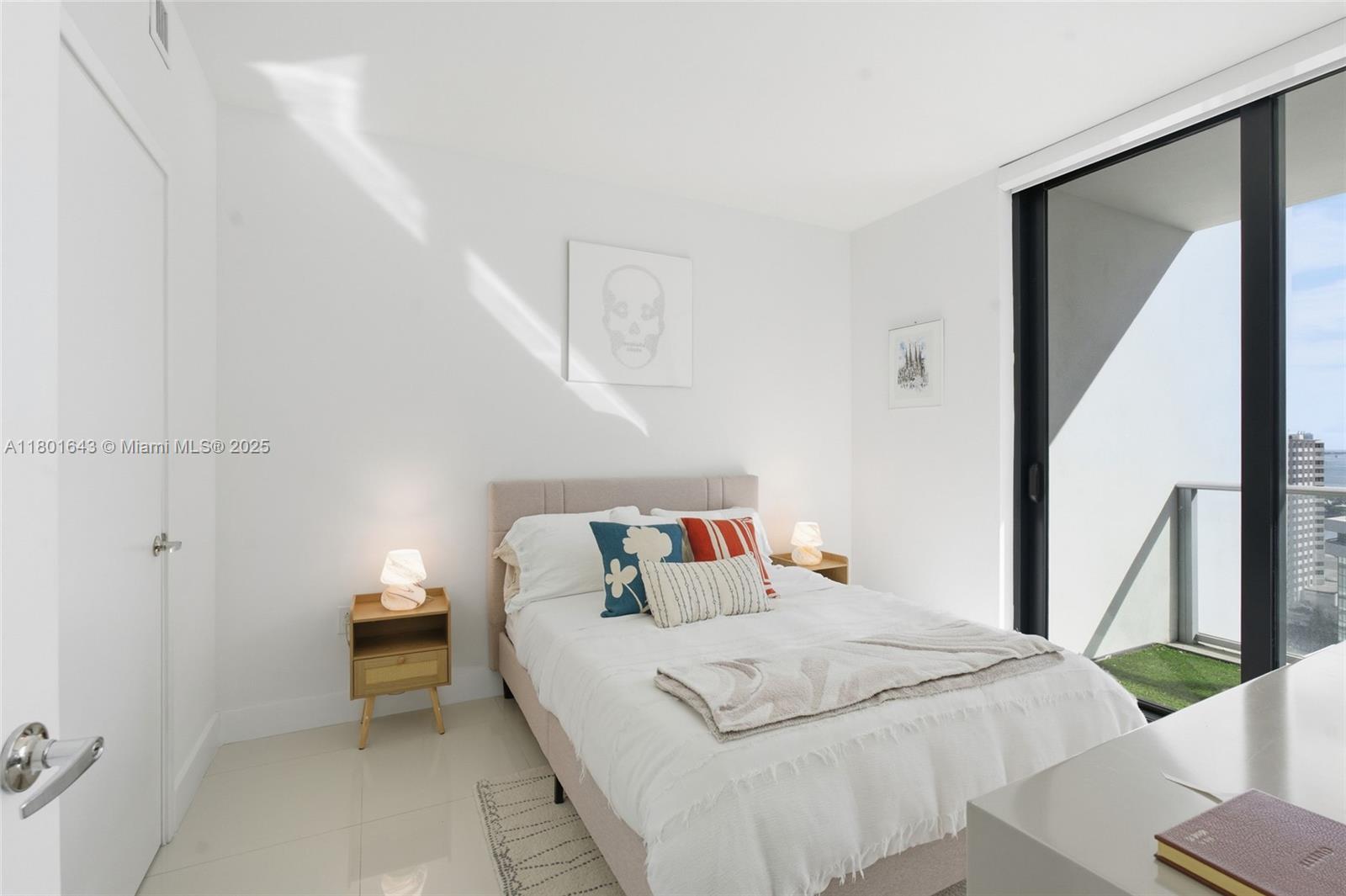 1010 BRICKELL CONDO - Residential