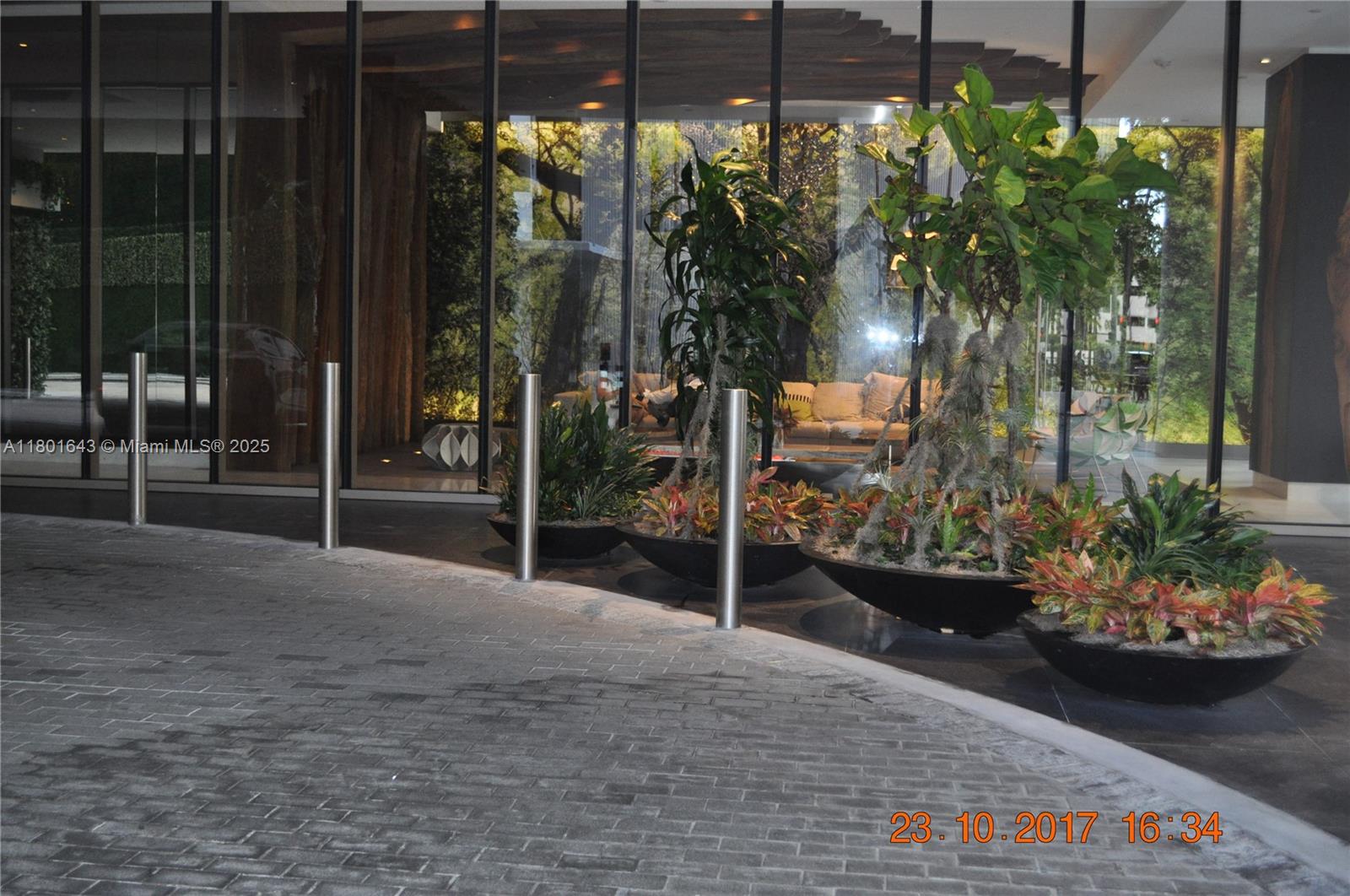 1010 BRICKELL CONDO - Residential