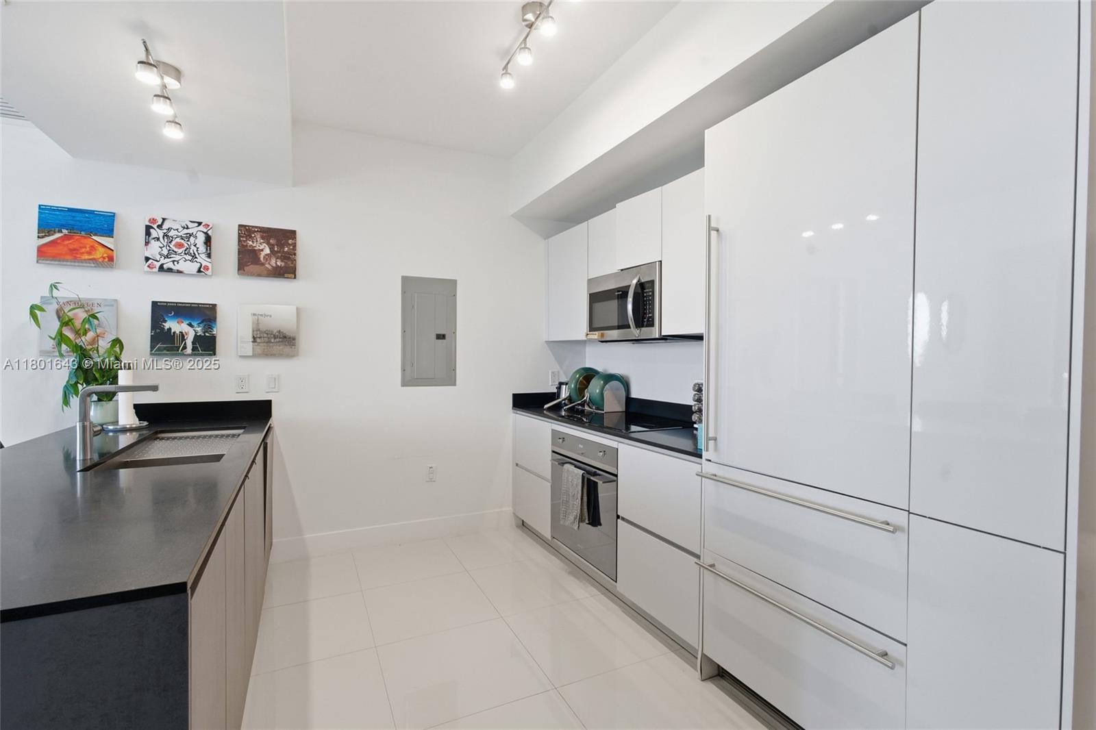 1010 Brickell Ave 1803