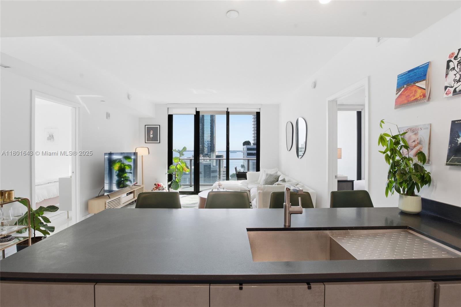 1010 Brickell Ave 1803