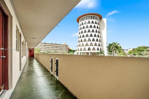 Photo of 1770 NE 191st St #315-1, Miami, FL 33179 (MLS # A11307360)