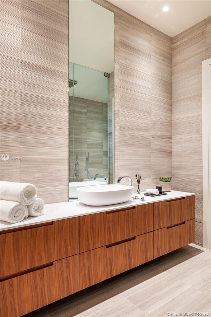 The Ritz-Carlton - Residential