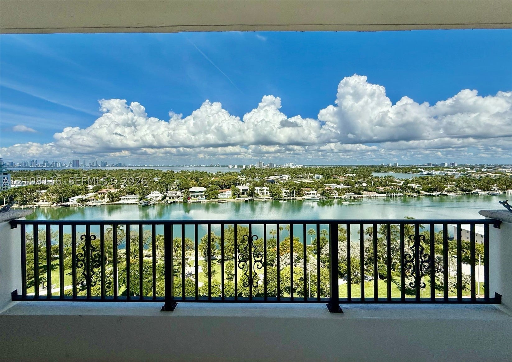 6422 Collins Ave 1403