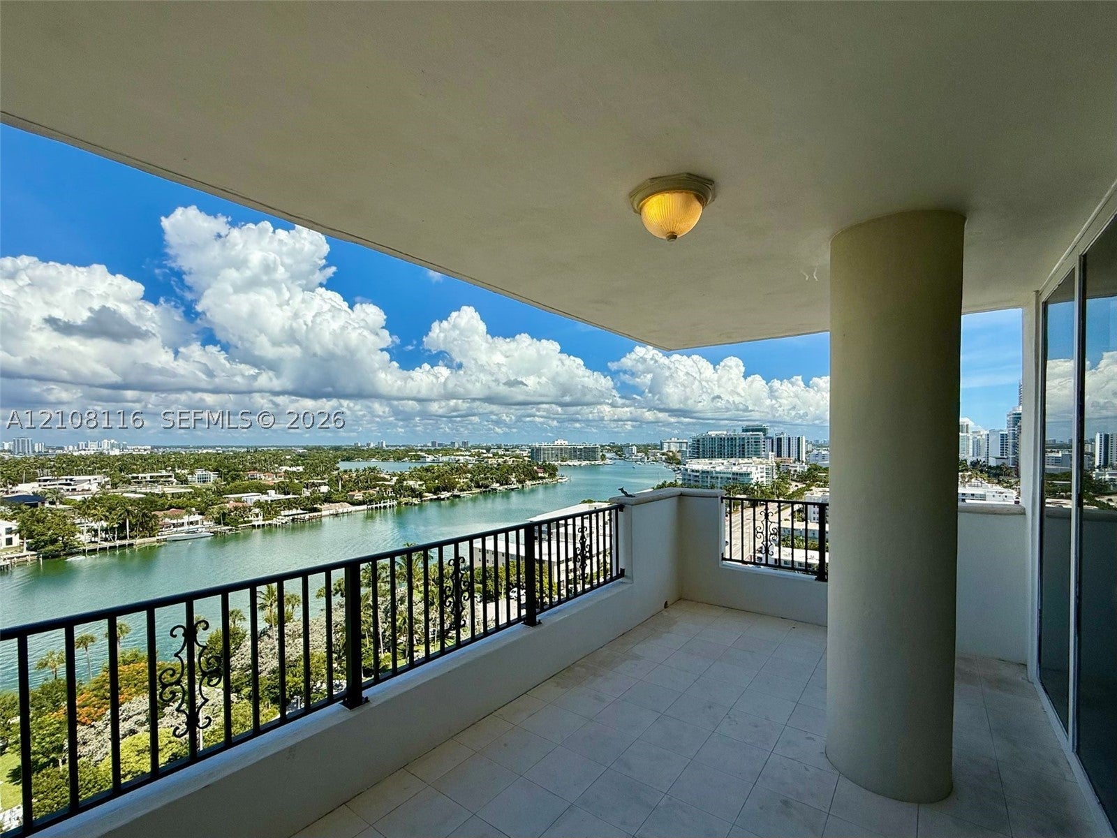 6422 Collins Ave 1403