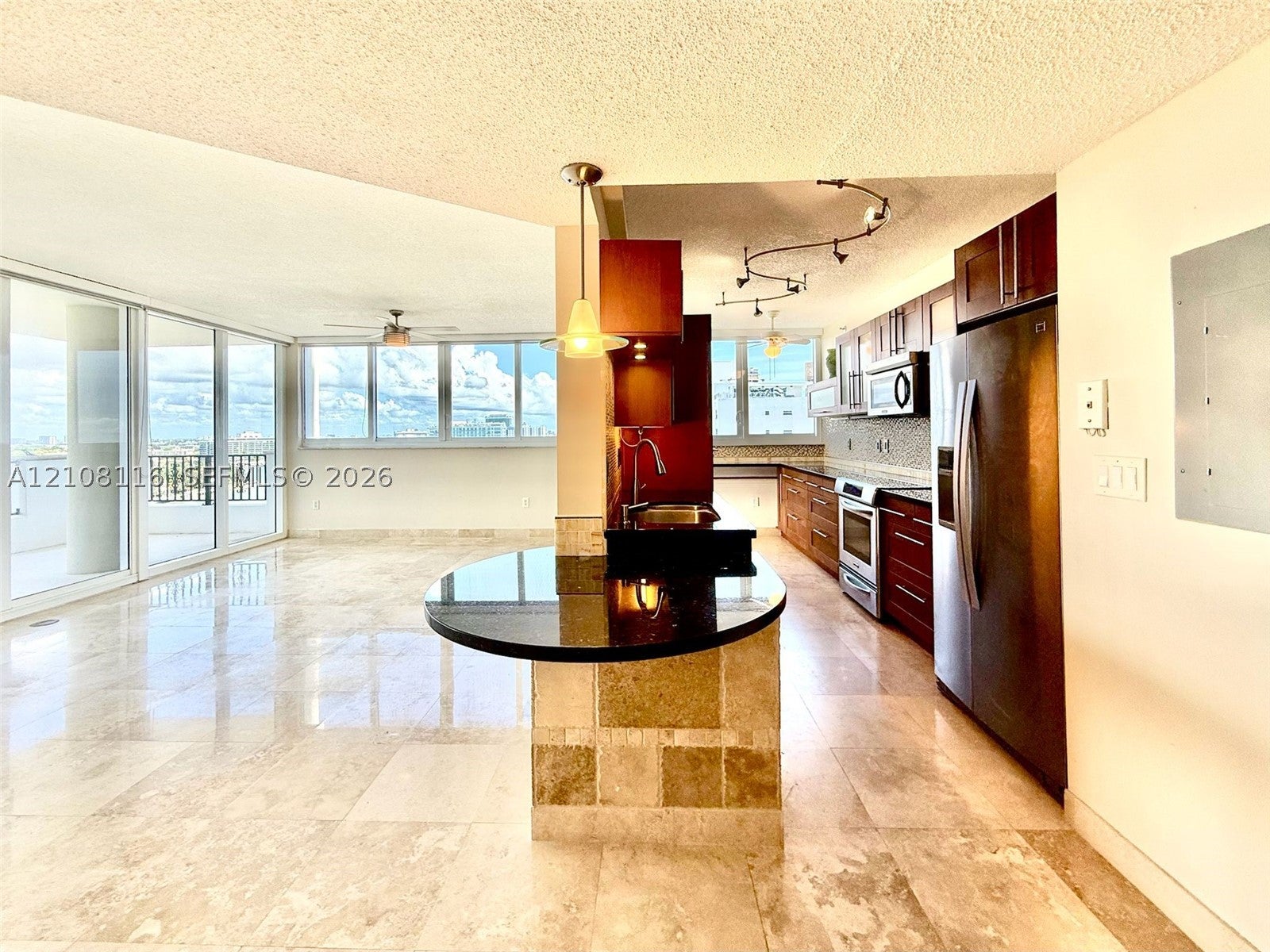 6422 Collins Ave 1403